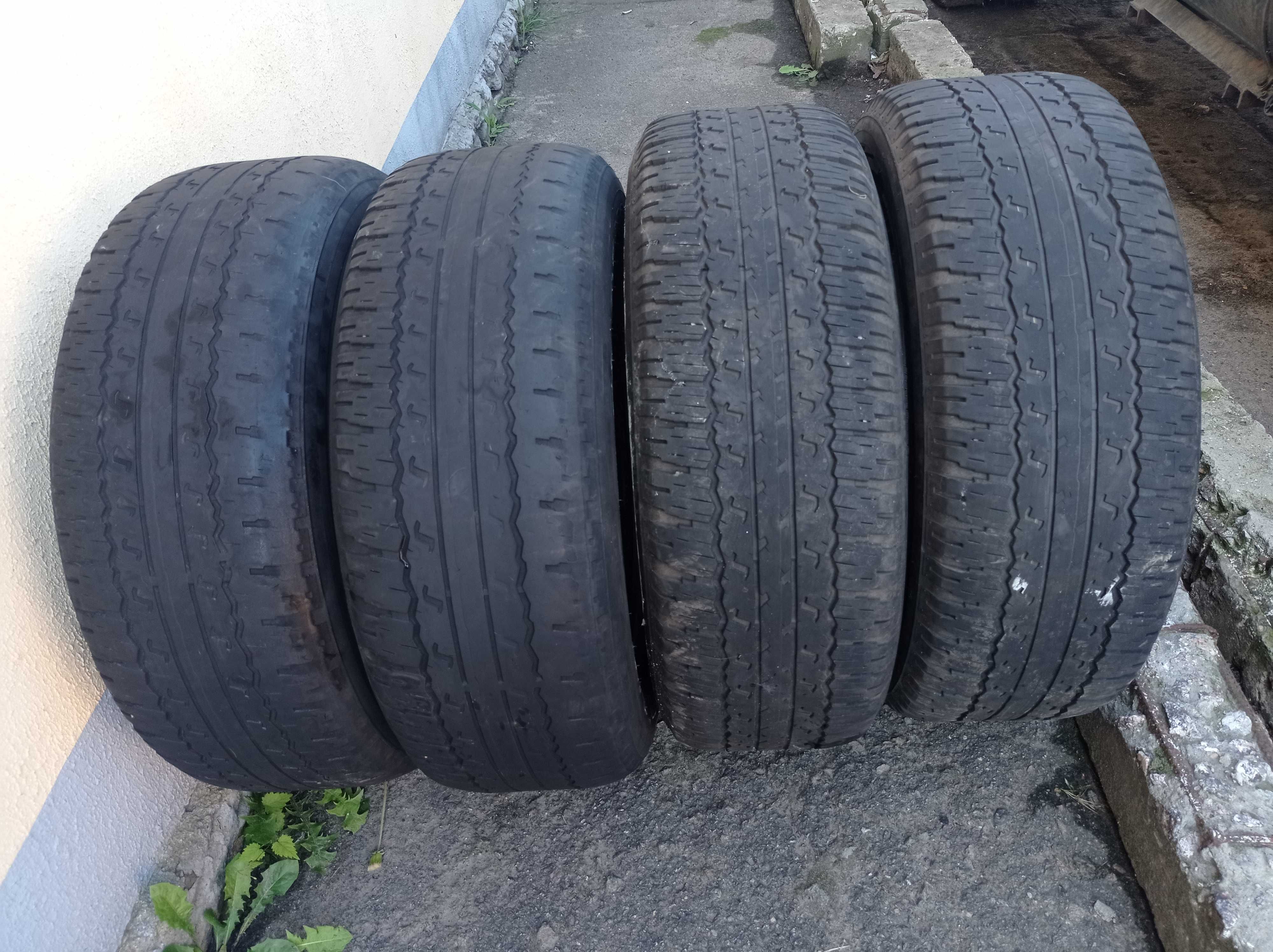 Шина 265/65/17 Bridgestone Dueler A\T 
4шт  2021року