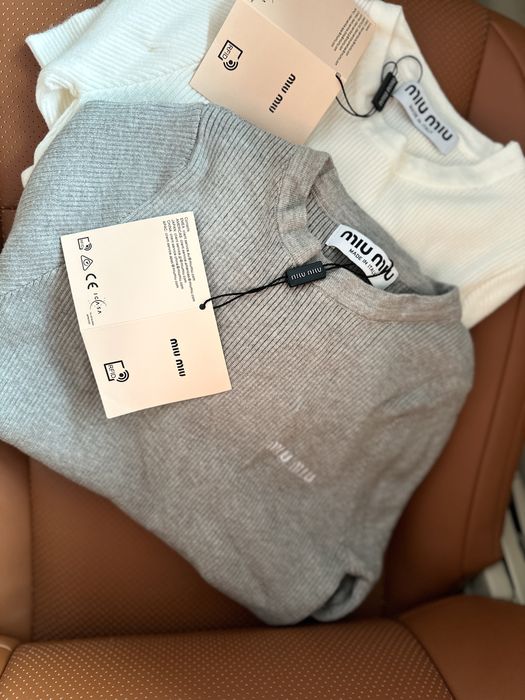 Гольф светр кофта miu miu в наявності два кольори