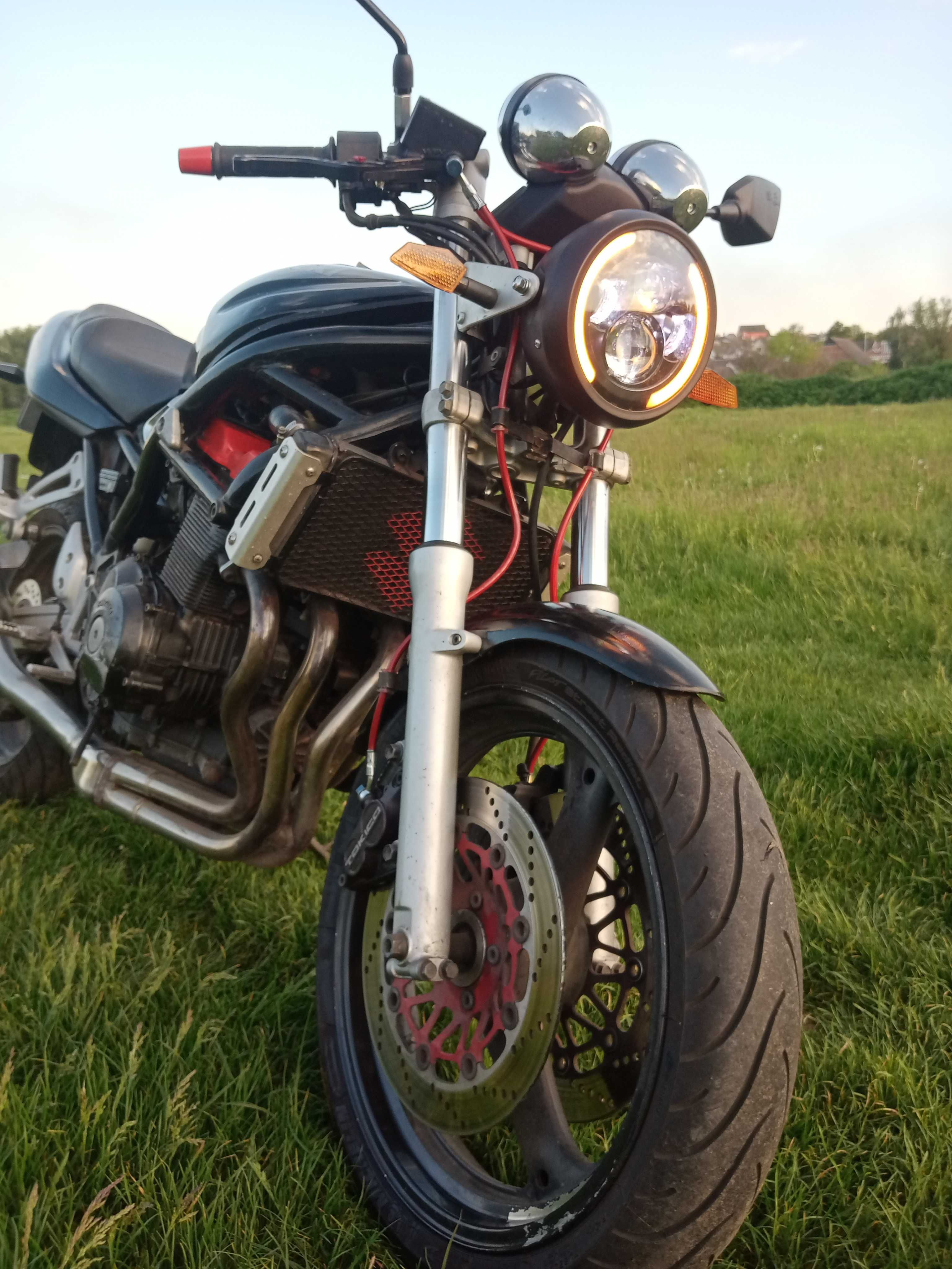 Мотоцикл Suzuki bandit400