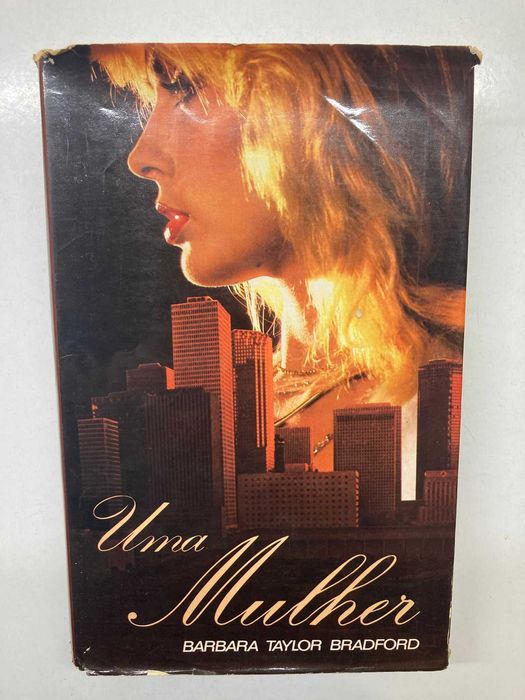 Livro - Uma Mulher