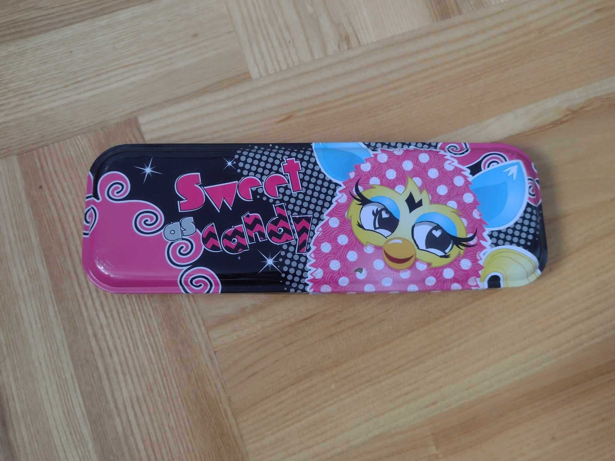 Piórnik Furby Boom