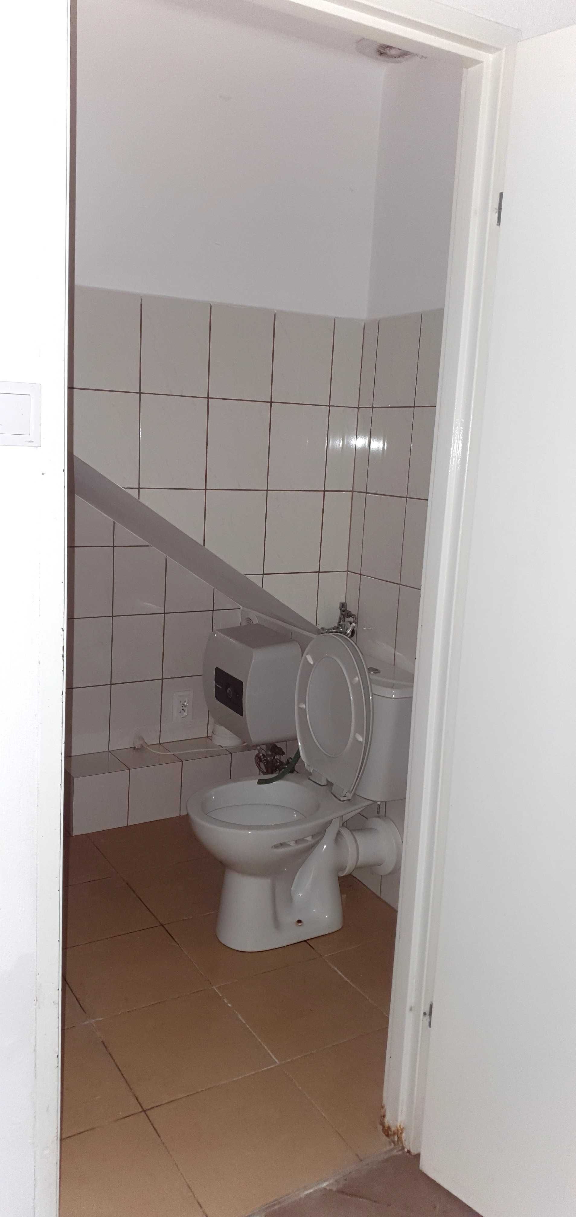 wynajmę lokal użytkowy powierzchni 70 m2 w Piotrkowie Trybunalskim
