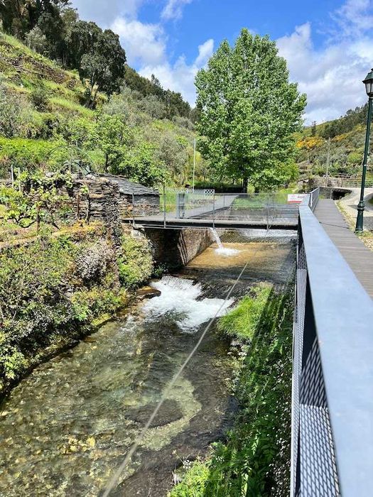 Moradia T6 Vila de Xisto 3 amplas varandas