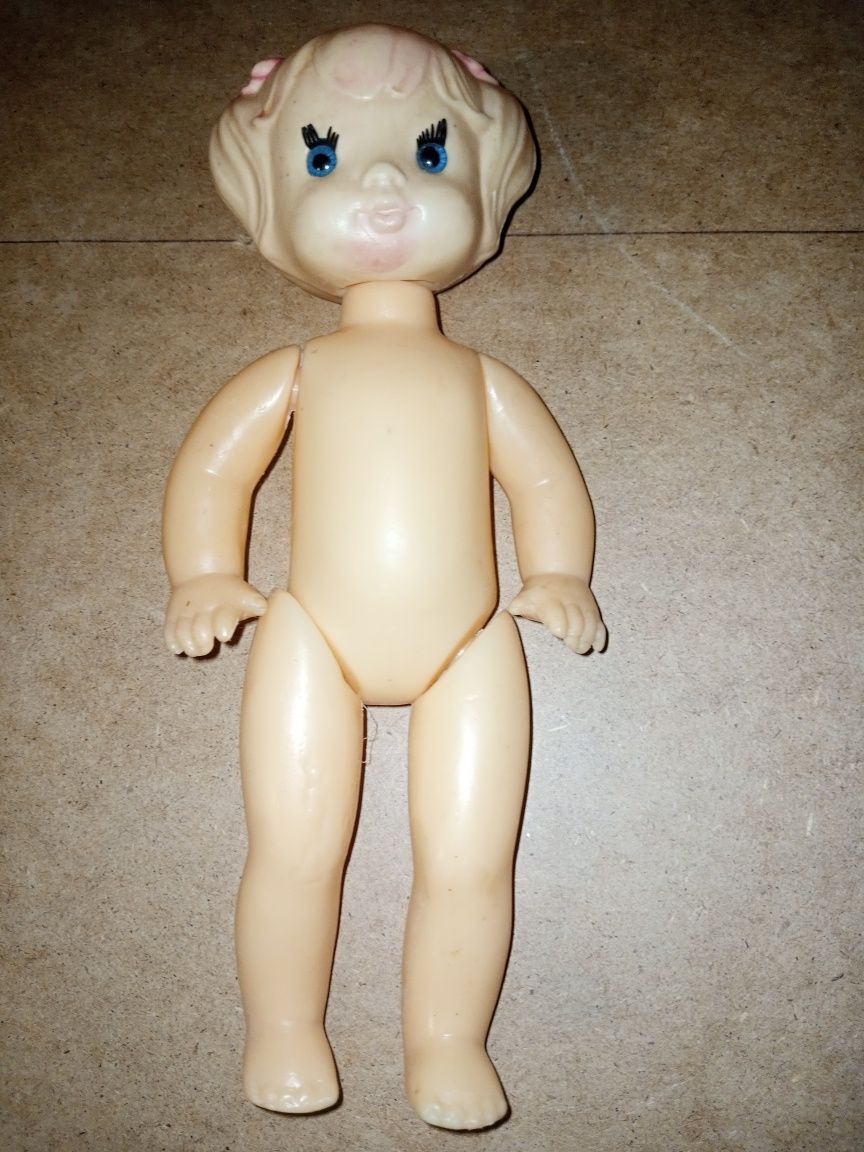 Іграшки дитячі:Ляльки різні великі радянського виробництва.