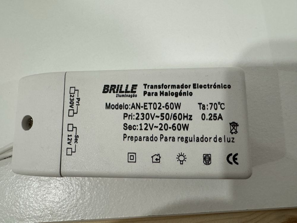 Apliques para embutir com luzes, casquilho e transformador