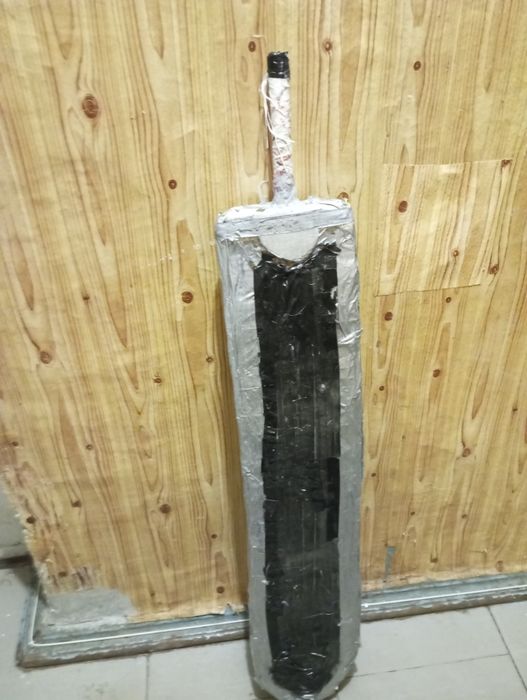 Меч гатса 1 метир обмен на іграшки по динозаврам Mattel