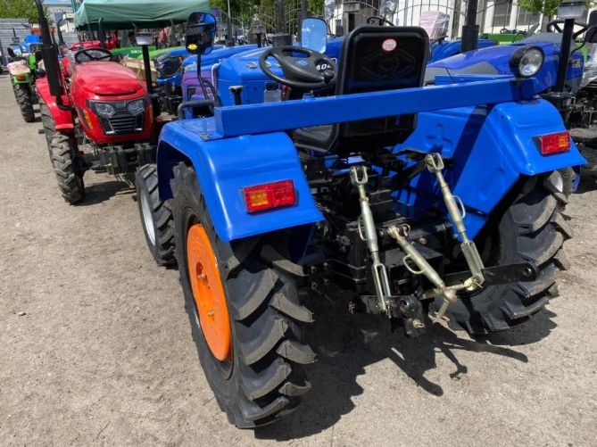 Мінітрактор Шифенг 240, 24 к.с. Трактор з валом відбору, є доставка