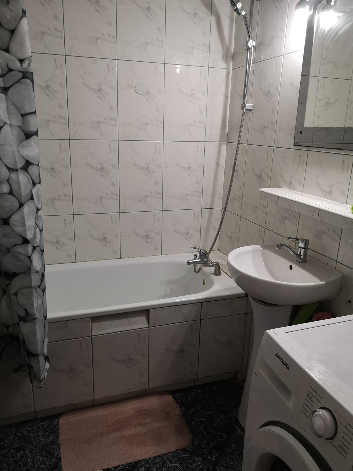 Jednoosobowy pokój z balkonem po remoncie do wynajmu w Rzeszowie