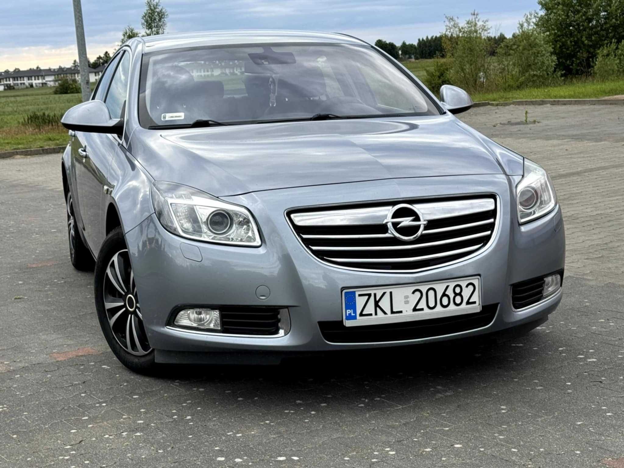 Opel Insignia Cosmo 2.0cdti 131km. 2009r. Sedan.