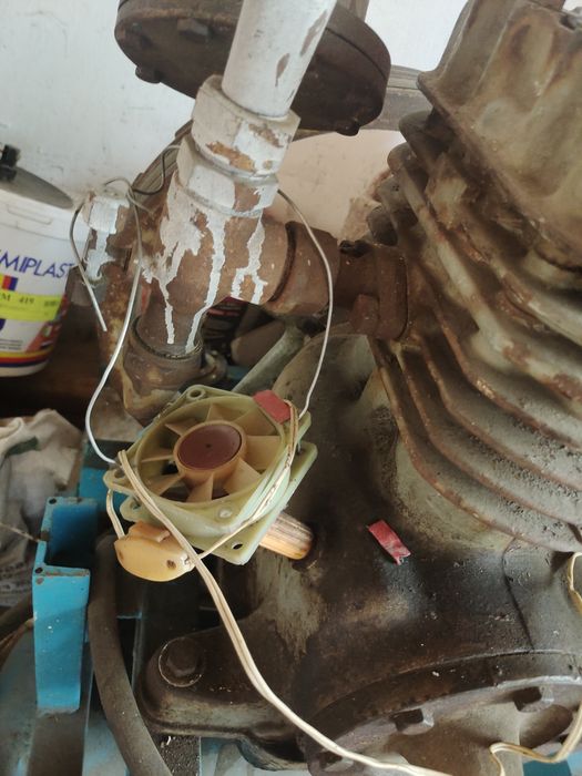 Саморобний піскоструйний апарат (потужний компресор)