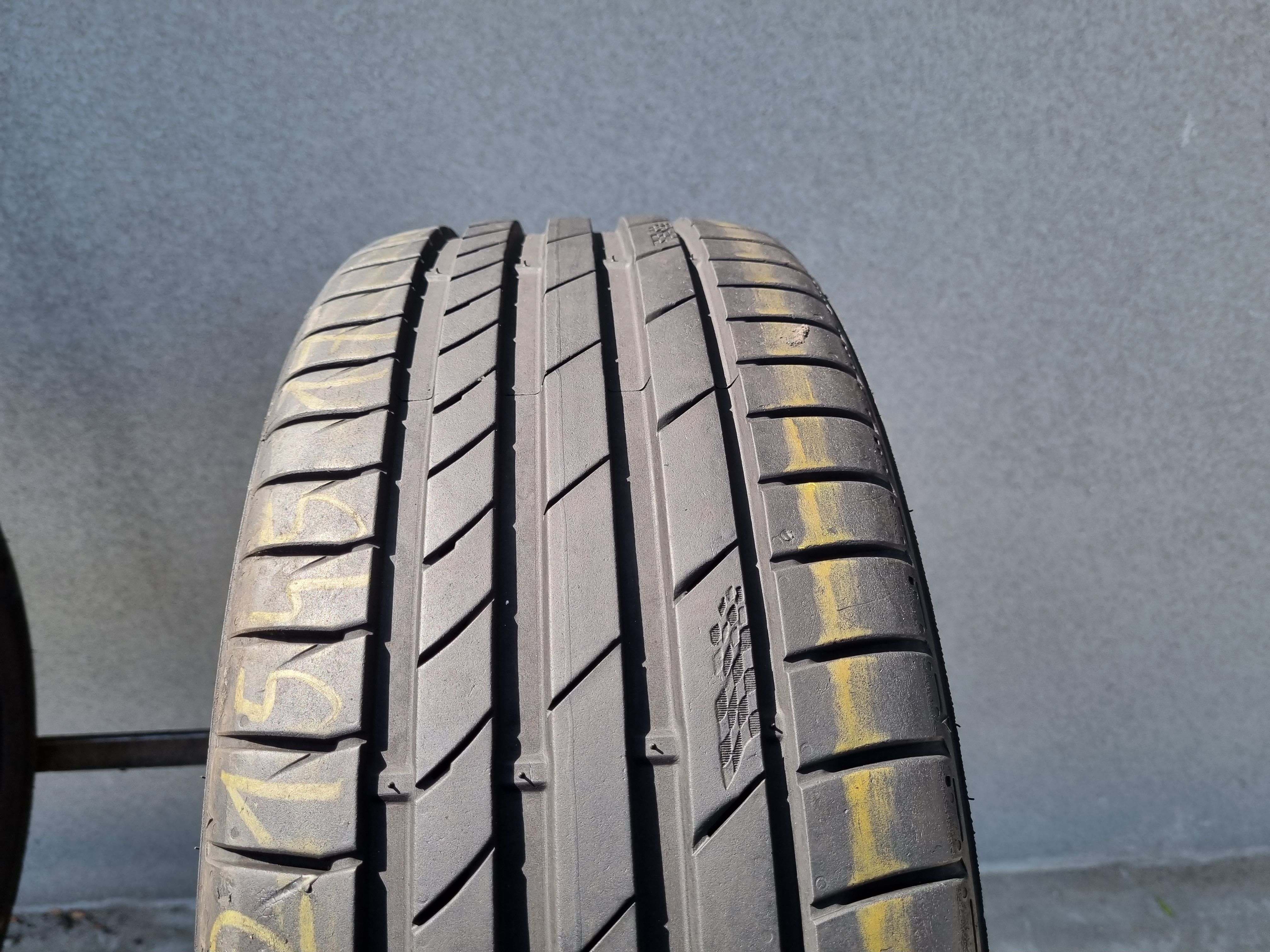 215/45ZR17 91Y Kumho ECSTA PS71