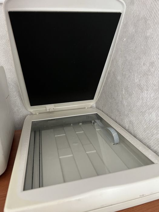 Продам сканер mustek 1200 ub plus