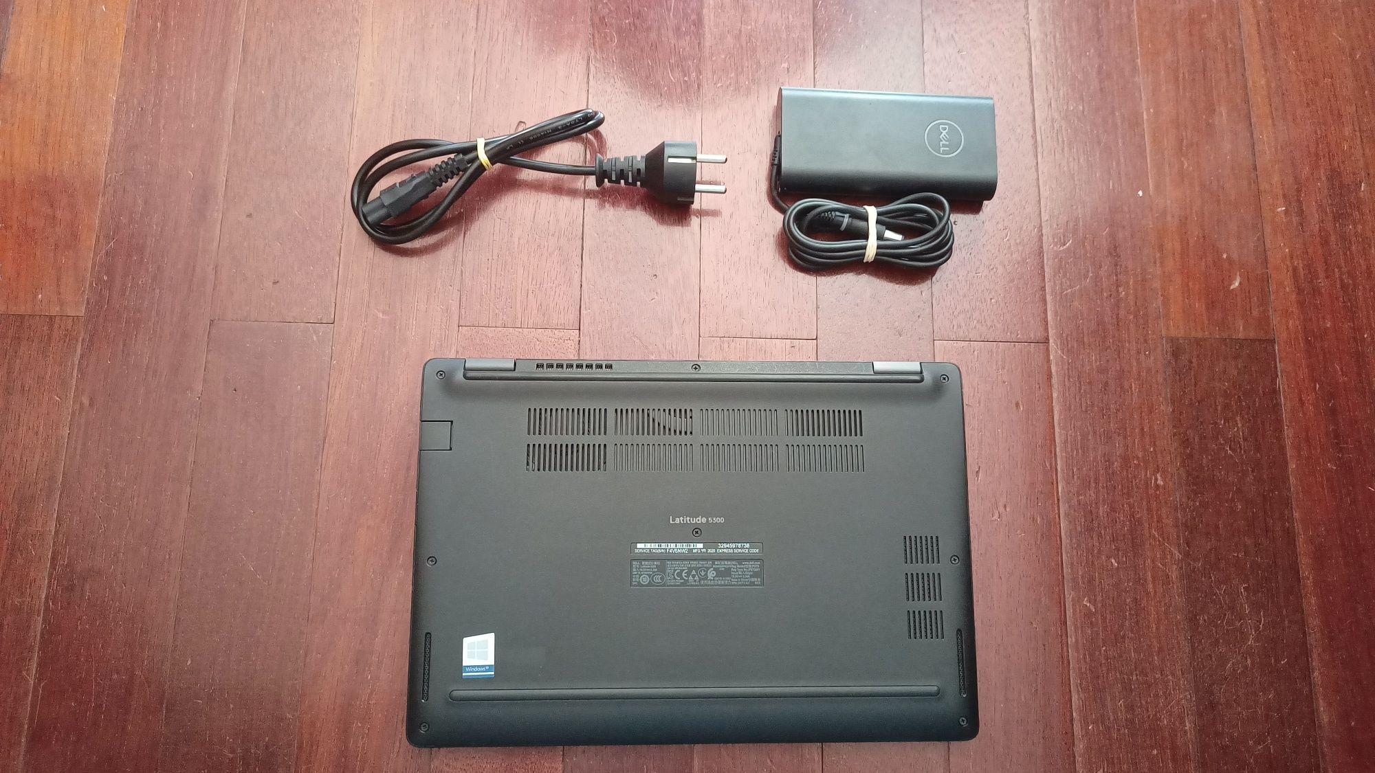 Portátil Dell Latitude 5300