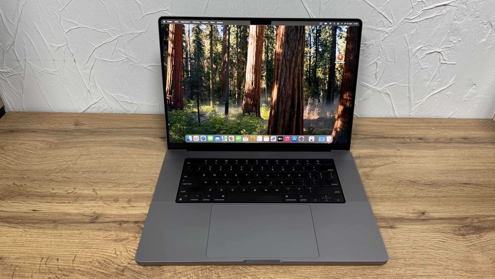 Apple MacBook Pro 16" (2021) – M1 Pro, 16GB RAM, 512GB SSD