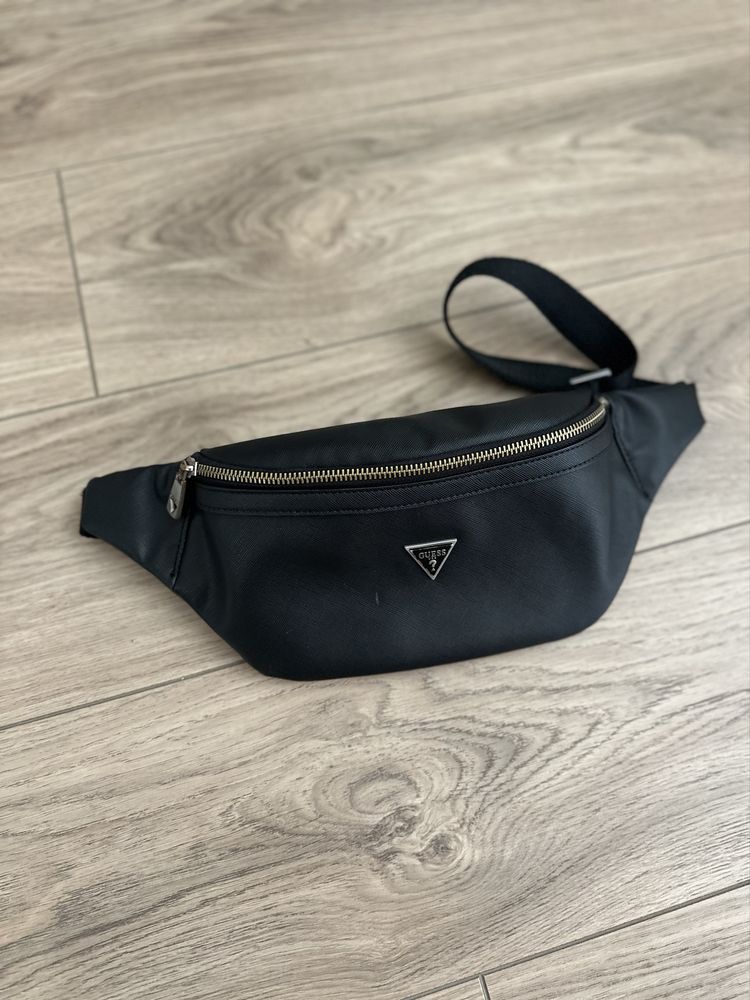 Продам бананку, сумку Guess