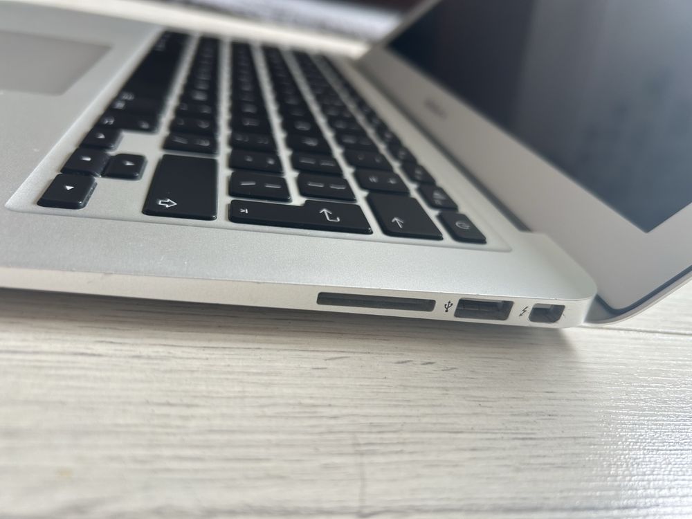 Macbook Air early 2014