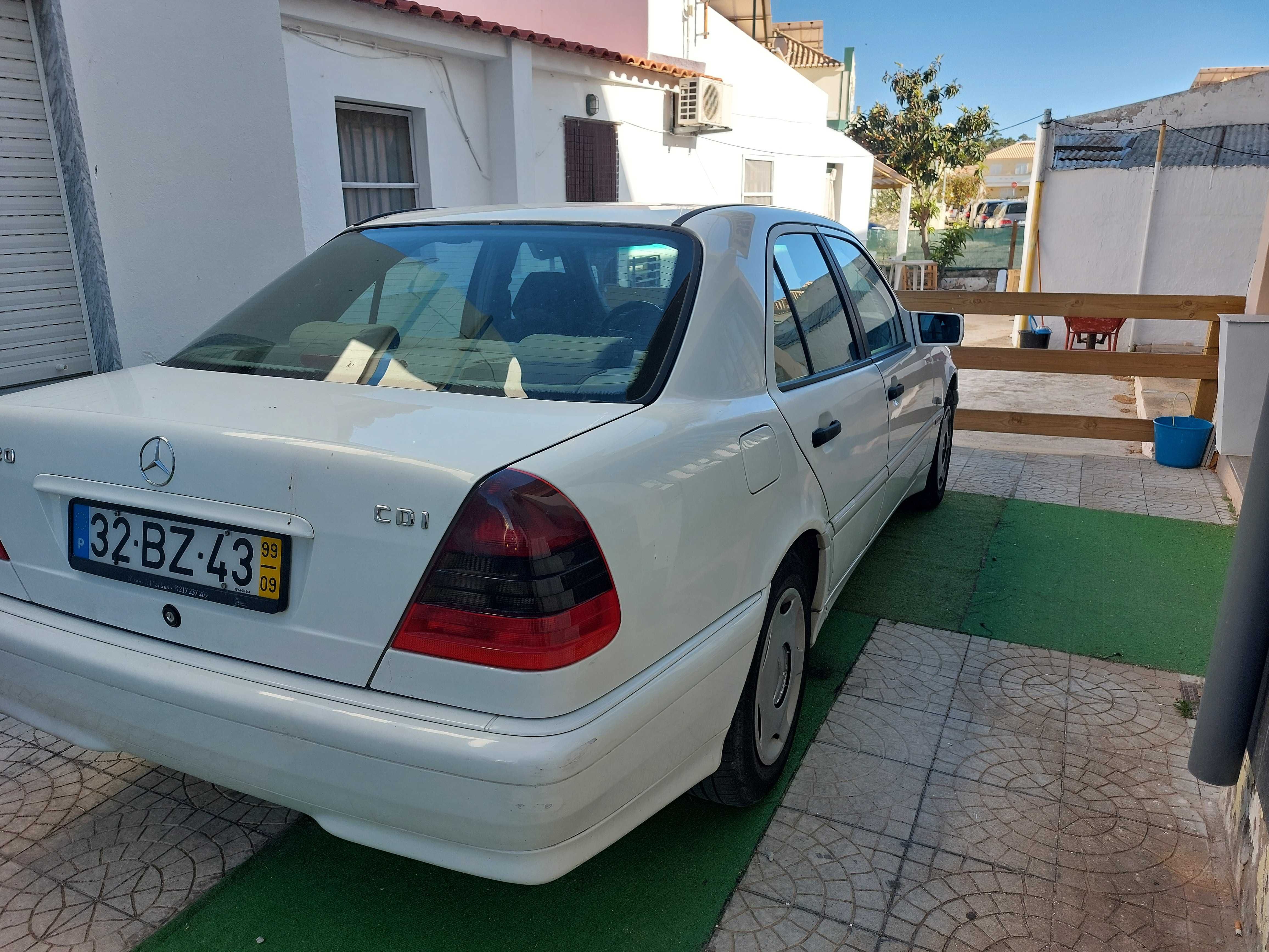 Grande oportunidade Mercedes C220