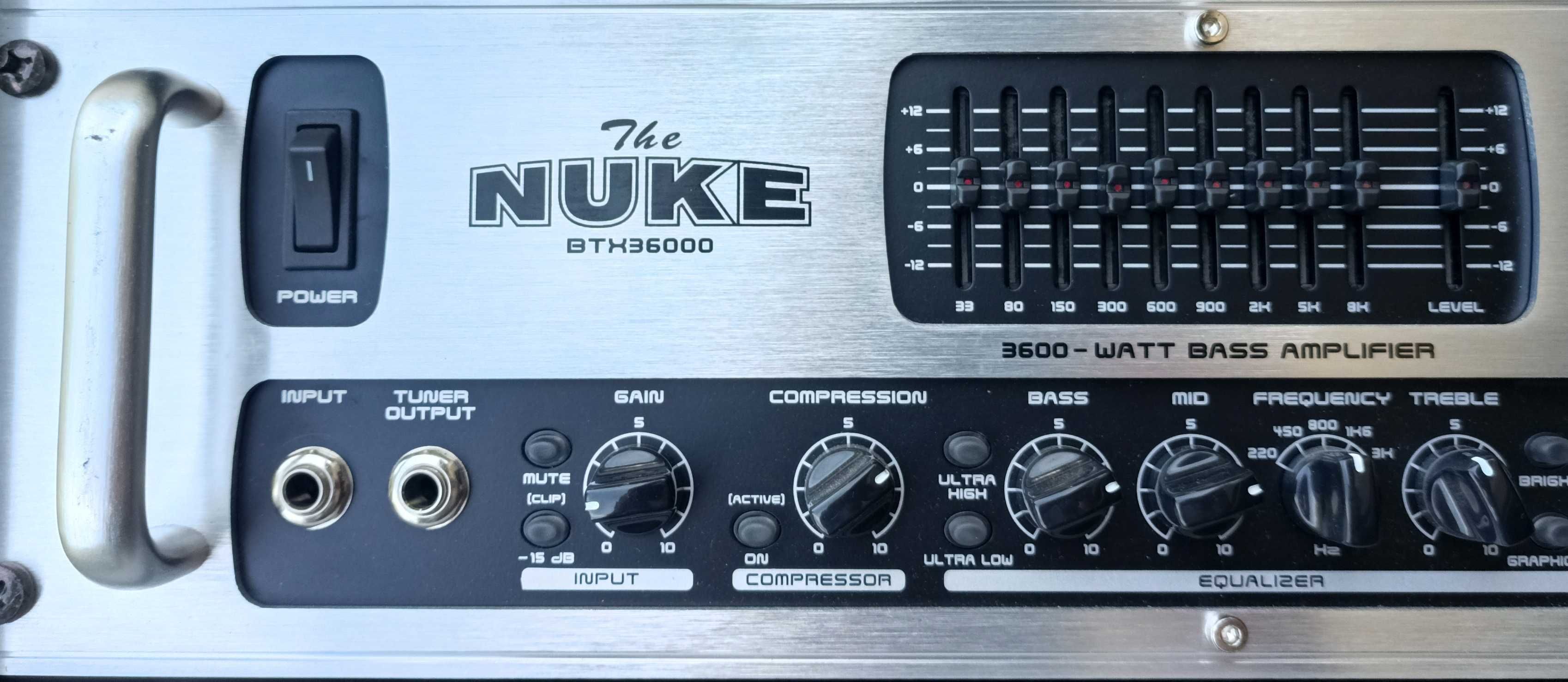 Głowa basowa Bugera „The Nuke” BTX3600.