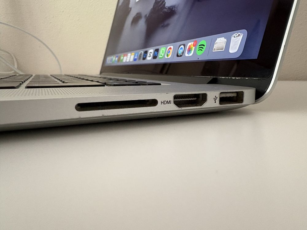 Macbook pro retina i7 15 polegadas