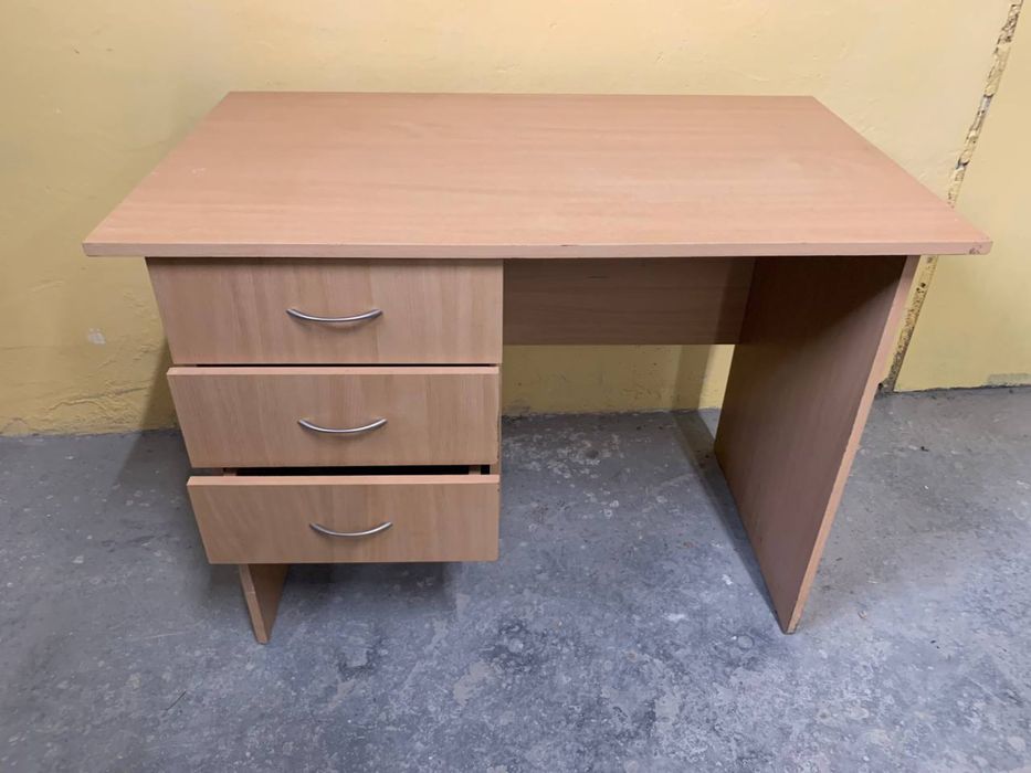 Распродажа Офисная мебель тумбы столы шкафы Стелажи Кресла