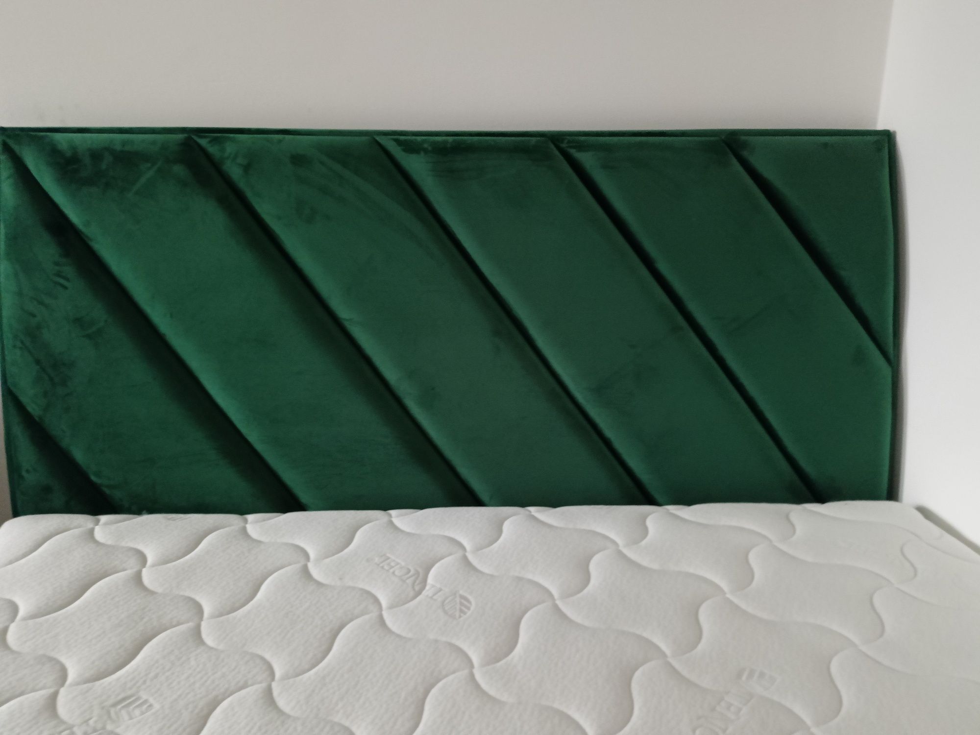 Łóżko tapicerowane zieleń Agata 160x200