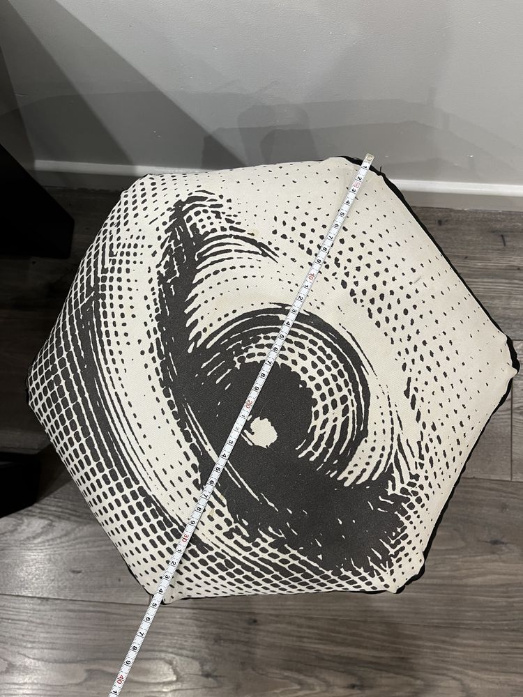 pufa retro design prl ręcznie obijana heksagon fornasetti