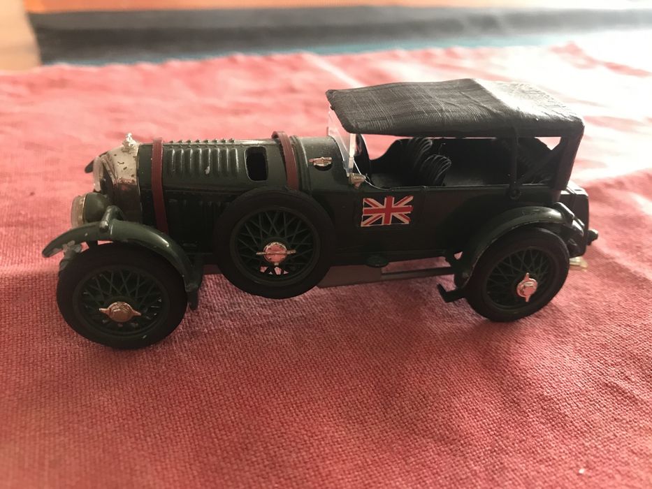 Модель авто Бентлі 1930 року