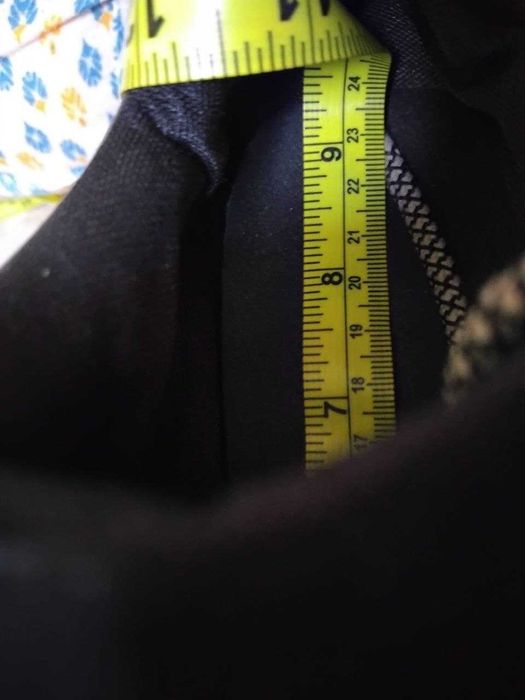 Продам жіночі кросівки 38 роз