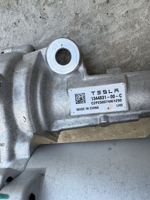 Tesla Model 3 higland 2024- рейка кермового управляння