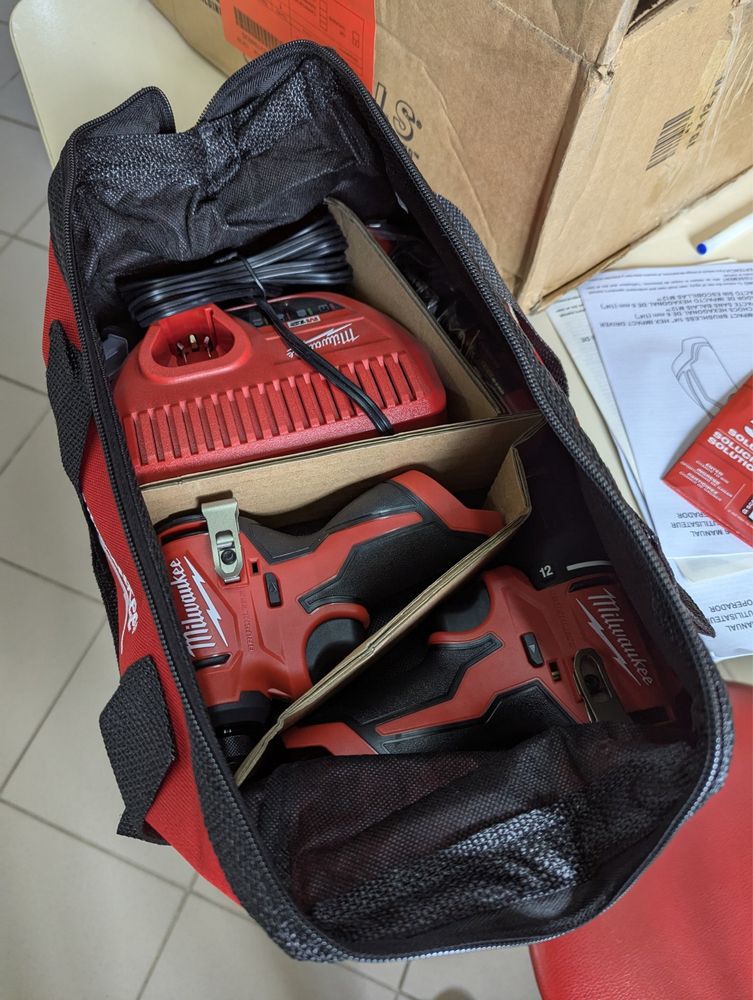 Набір безщіткових шуруповертів Milwaukke 12V