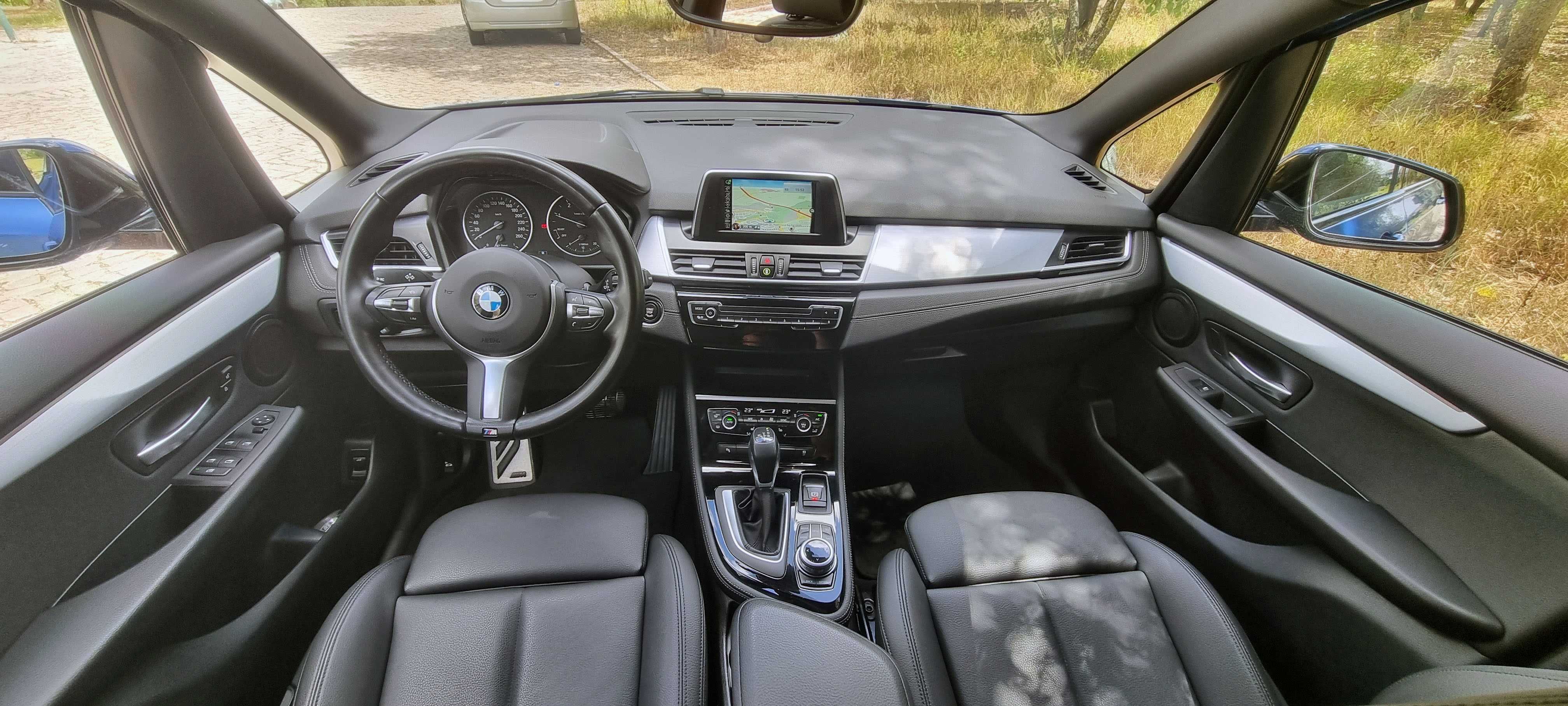 BMW 216d Pack M - Caixa Auto