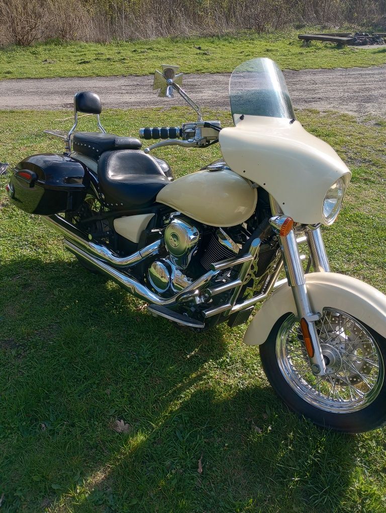 Kawasaki Vulcan 900.