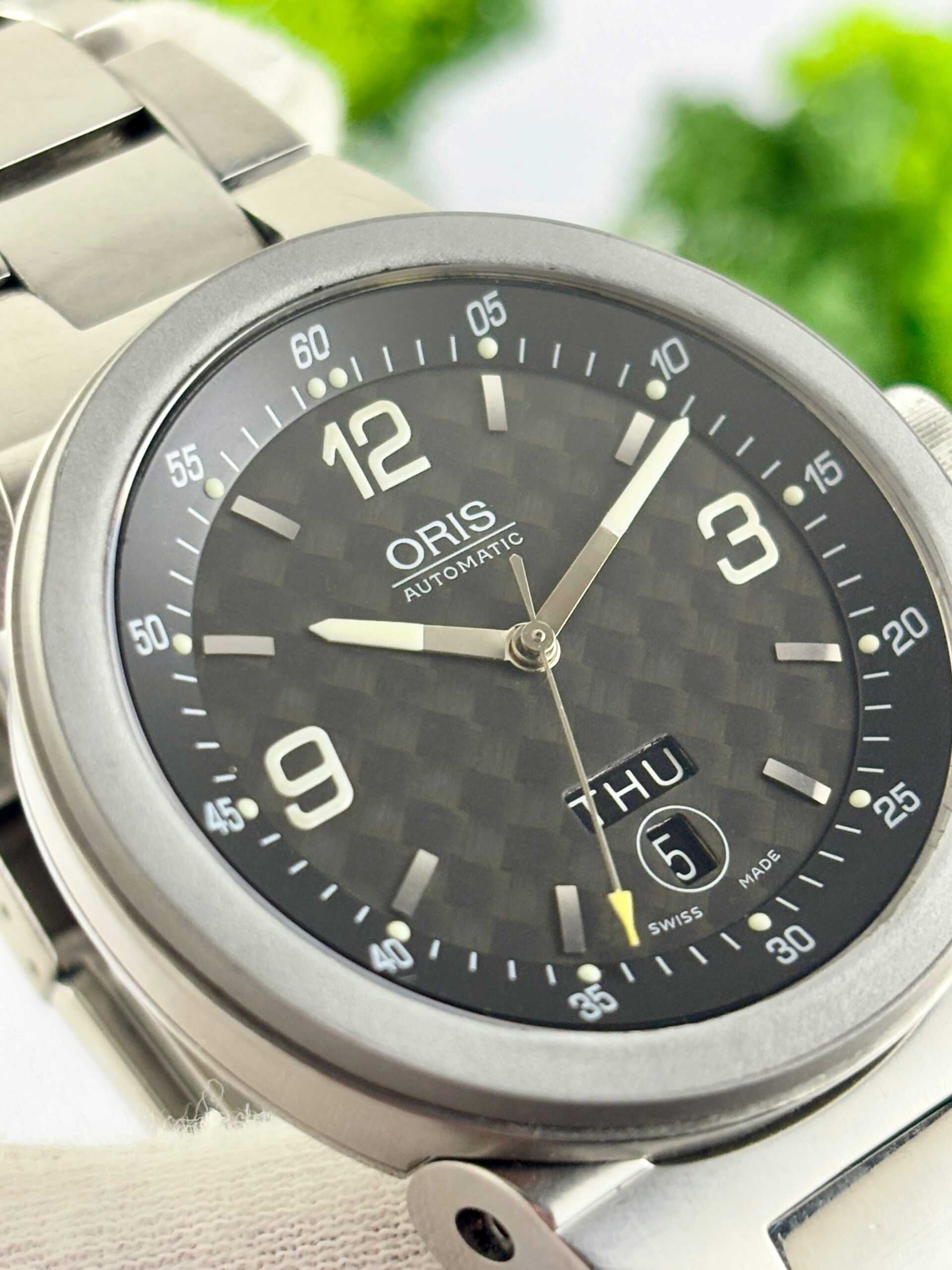 ORIS 7595 Williams F1 Team Day Date Automatic