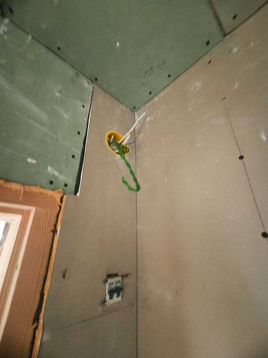 Продаж 4-кімнатного будинку. 2 поверхи та цоколь, СТ Електроніка.