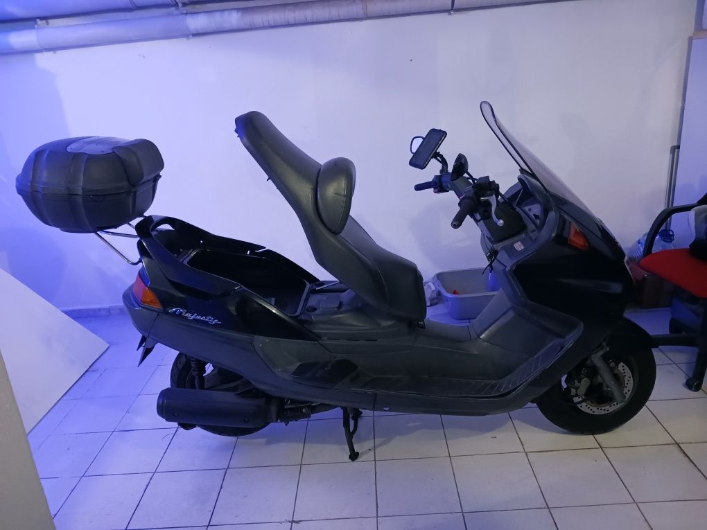 Vendo Yamaha majesty 250 97.