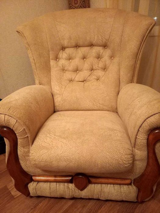 Продається комплект диван та крісло! Стан б/у !