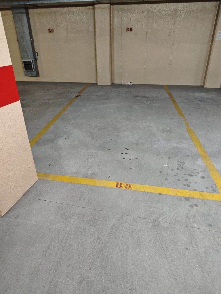 Alugo lugar de garagem centro Gaia