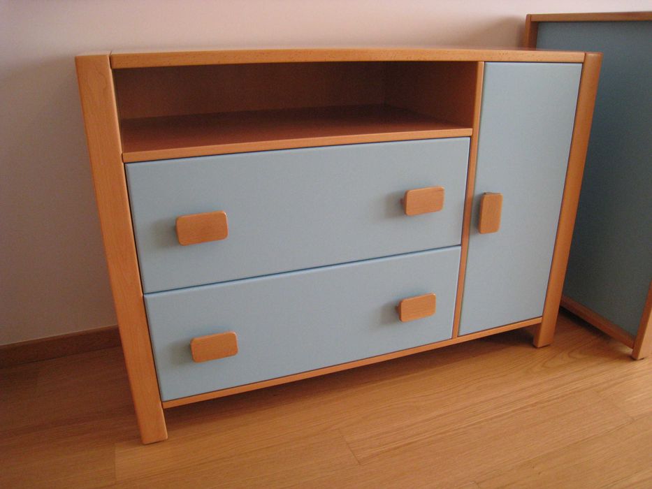 Cómoda de bébé em carvalho