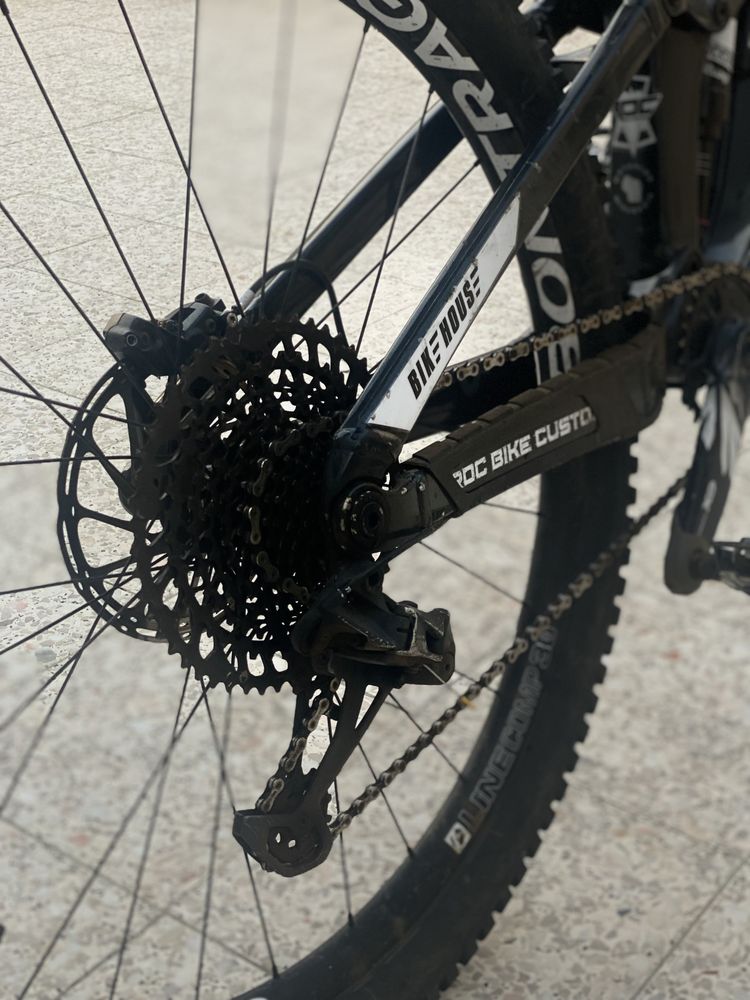 Trek slash 8 (2021)