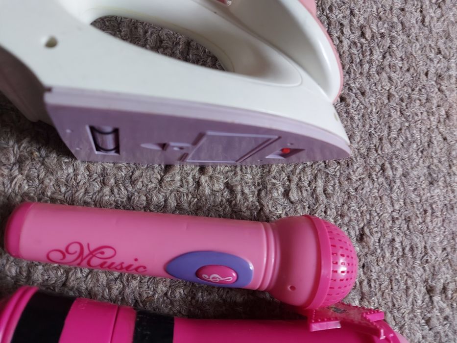 Zabawki żelazko mikrofon