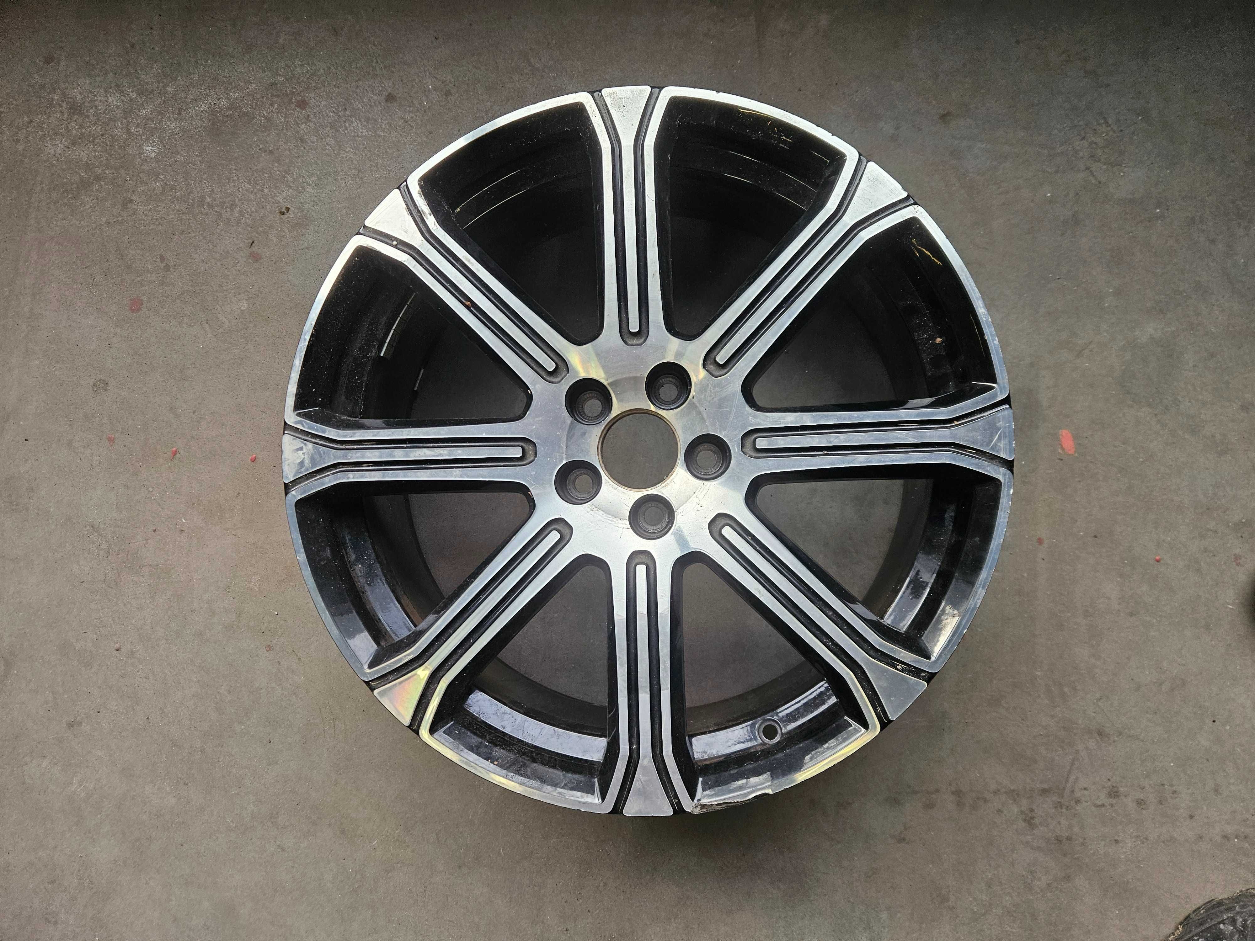 Felga VOLVO Inscription 20" OEM 8-spoke Black Diamond Cut