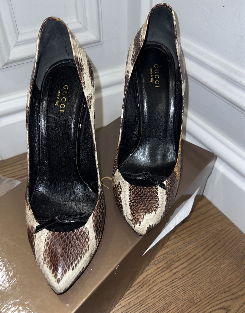 Жіночі туфлі Gucci зі шкіри пітона ( оригінал )