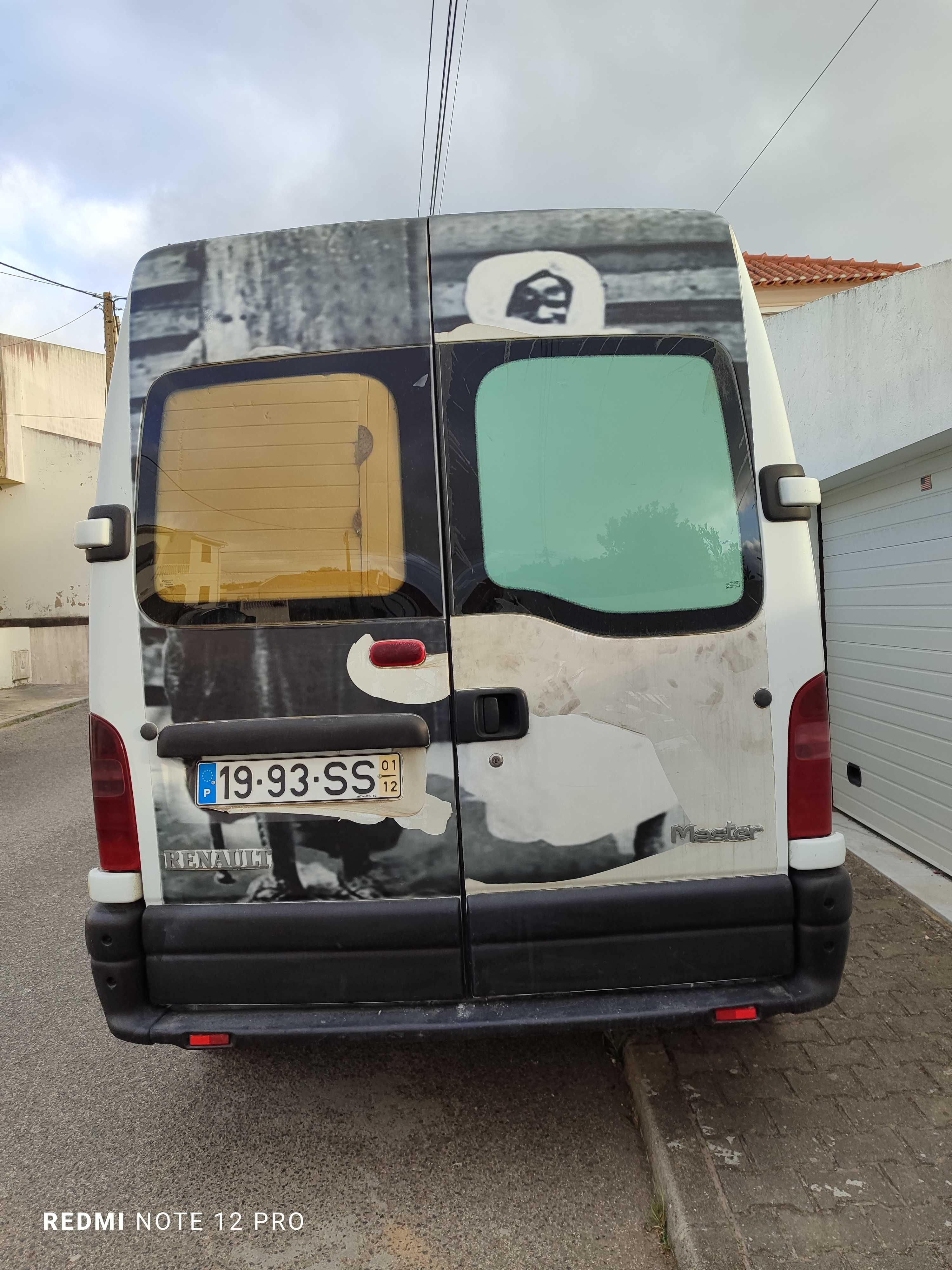 Renault Master em bom estado.
