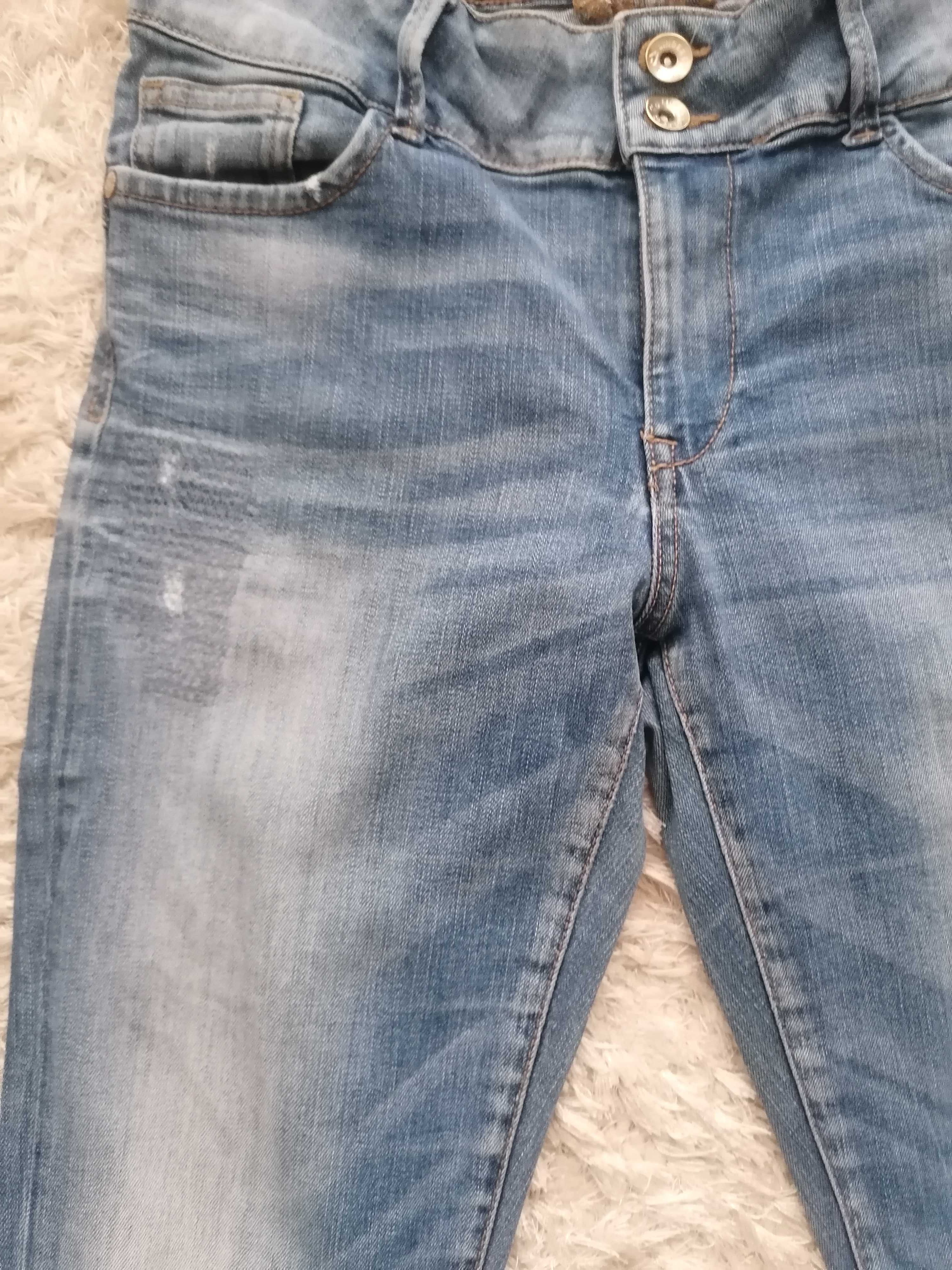 Dżinsy modne r. 36 zwężane, rurki, nietuzinkowe