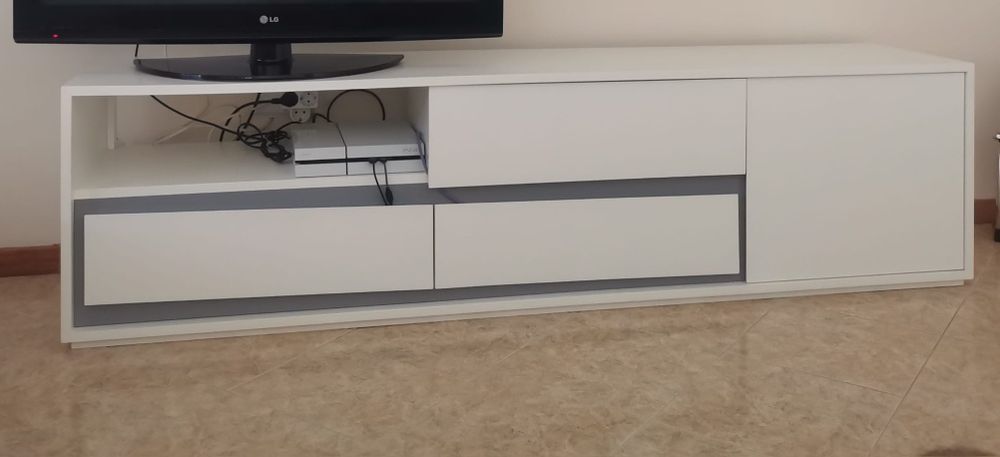 Movel sala lacaado