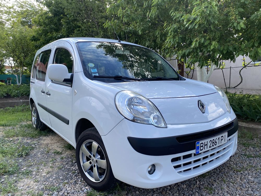 Renault Kangoo Passenger 2012