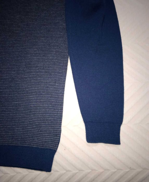 Camisola Com Gola V - M - Portes Gratis