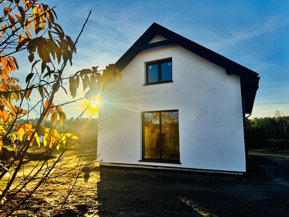 Nowy dom z działką 1000 m² w Kazimierzowie – wśród jezior i lasów!