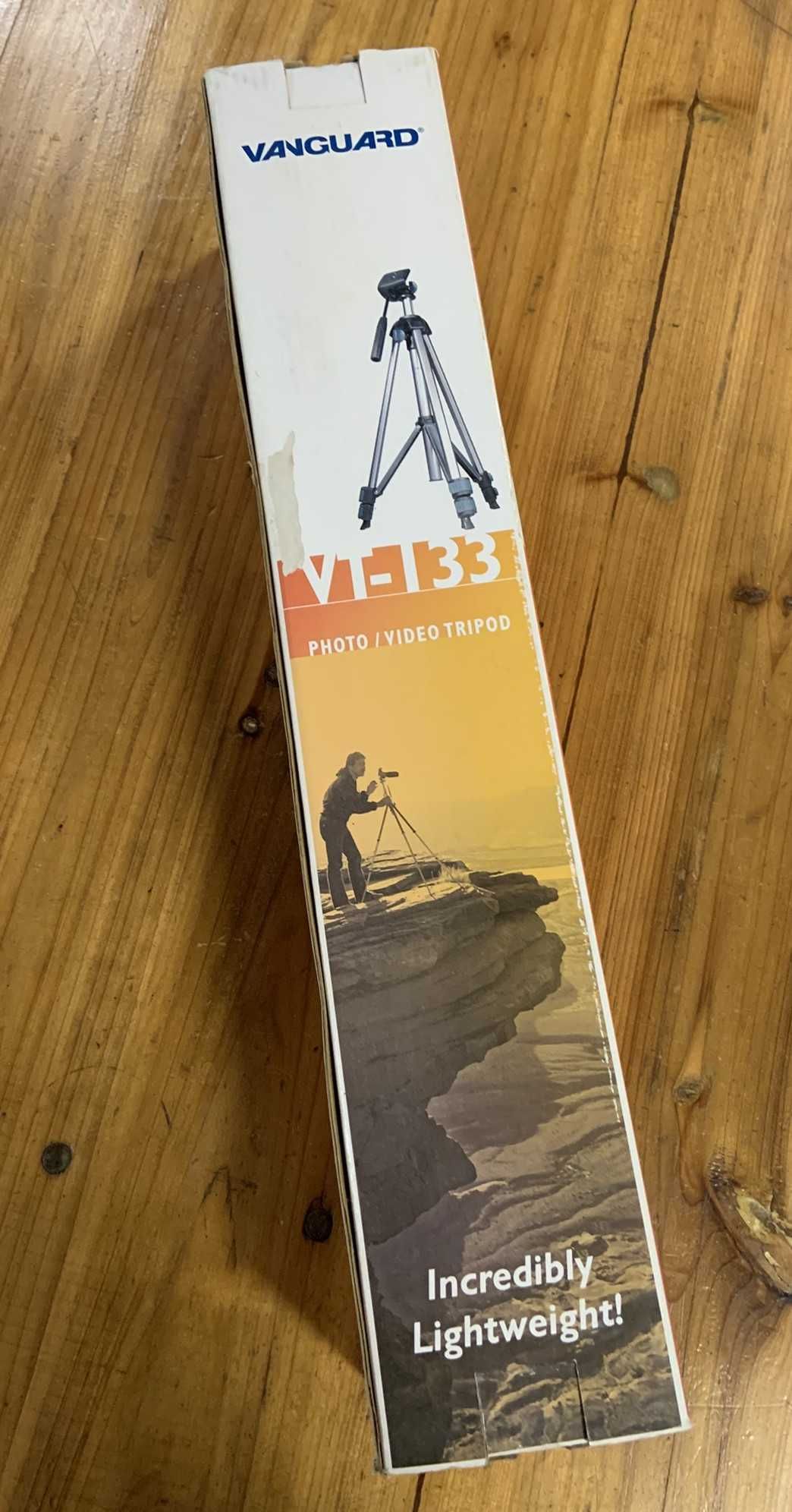 Tripé Vanguard VT-133 – Bom estado
