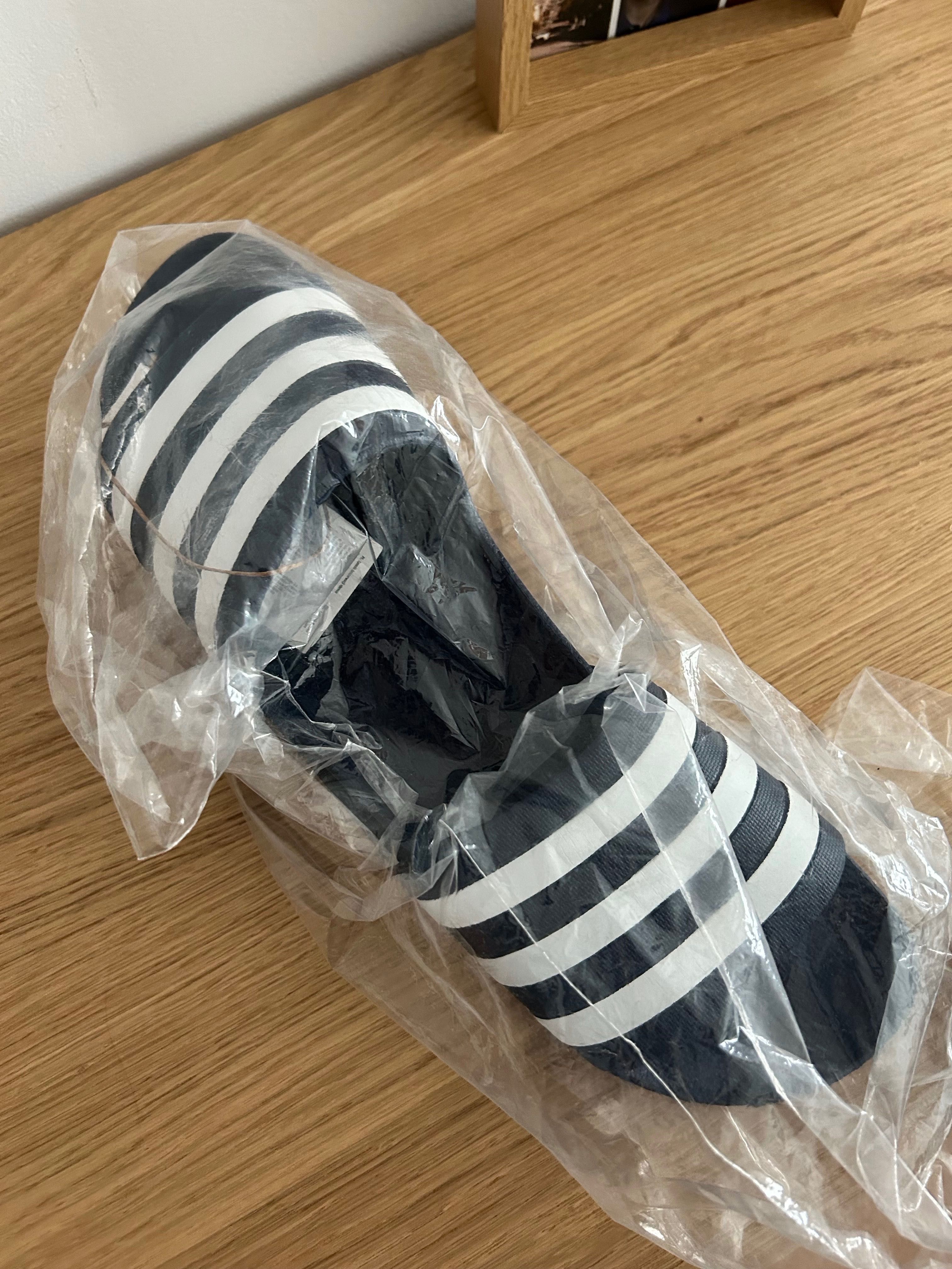 Chinelos adidas tamanho 42 - novo